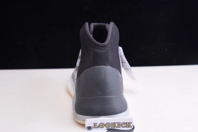 YZY QNTM Adidas Q46473 Quantum Yeezy 0823